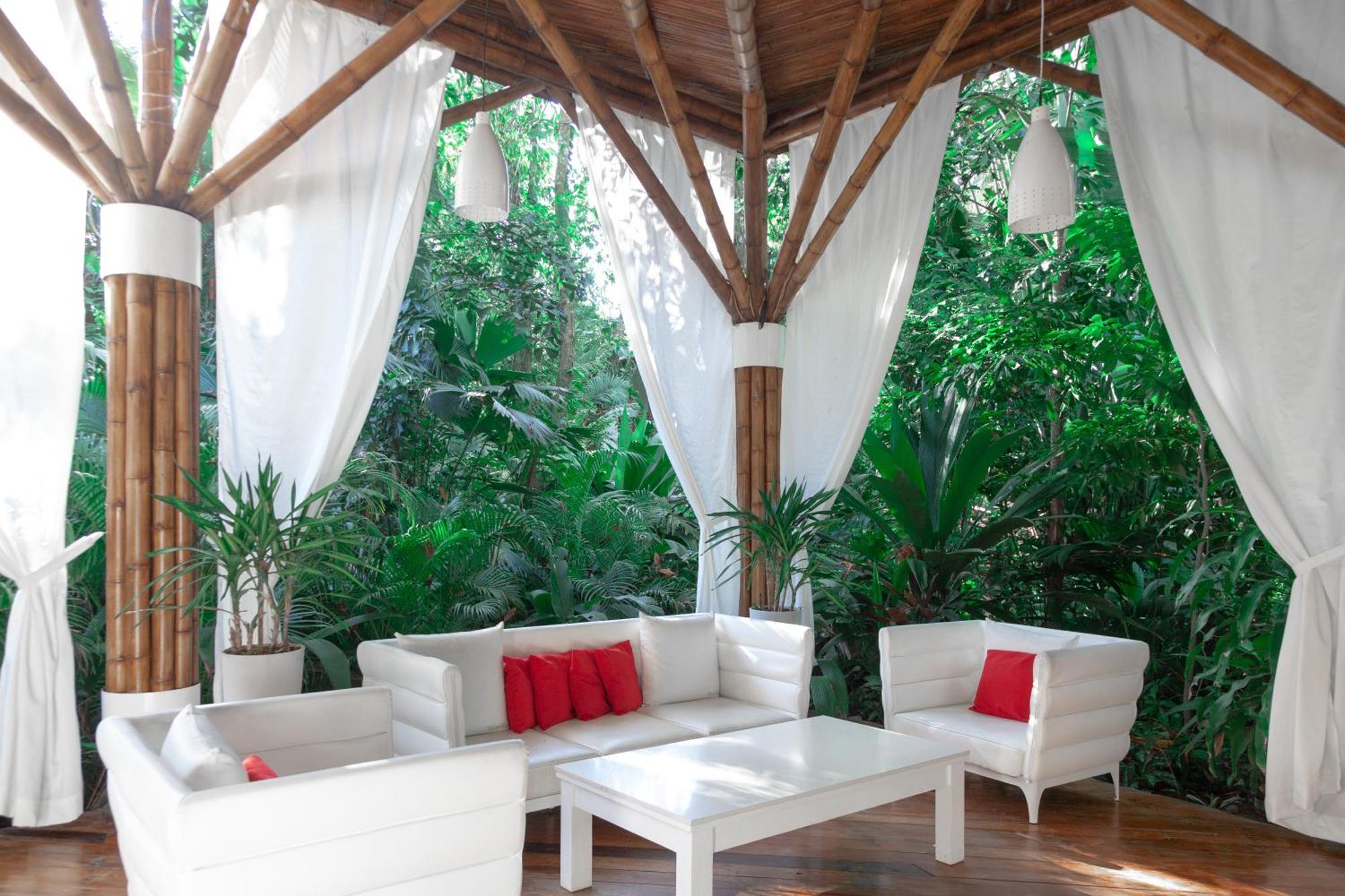Le Cameleon Boutique Hotel Puerto Viejo de Talamanca Exterior foto